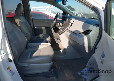 2015 Toyota Sienna Le 8 Passenger из США, поврежденный, VIN 5TDKK3DC7FS566624